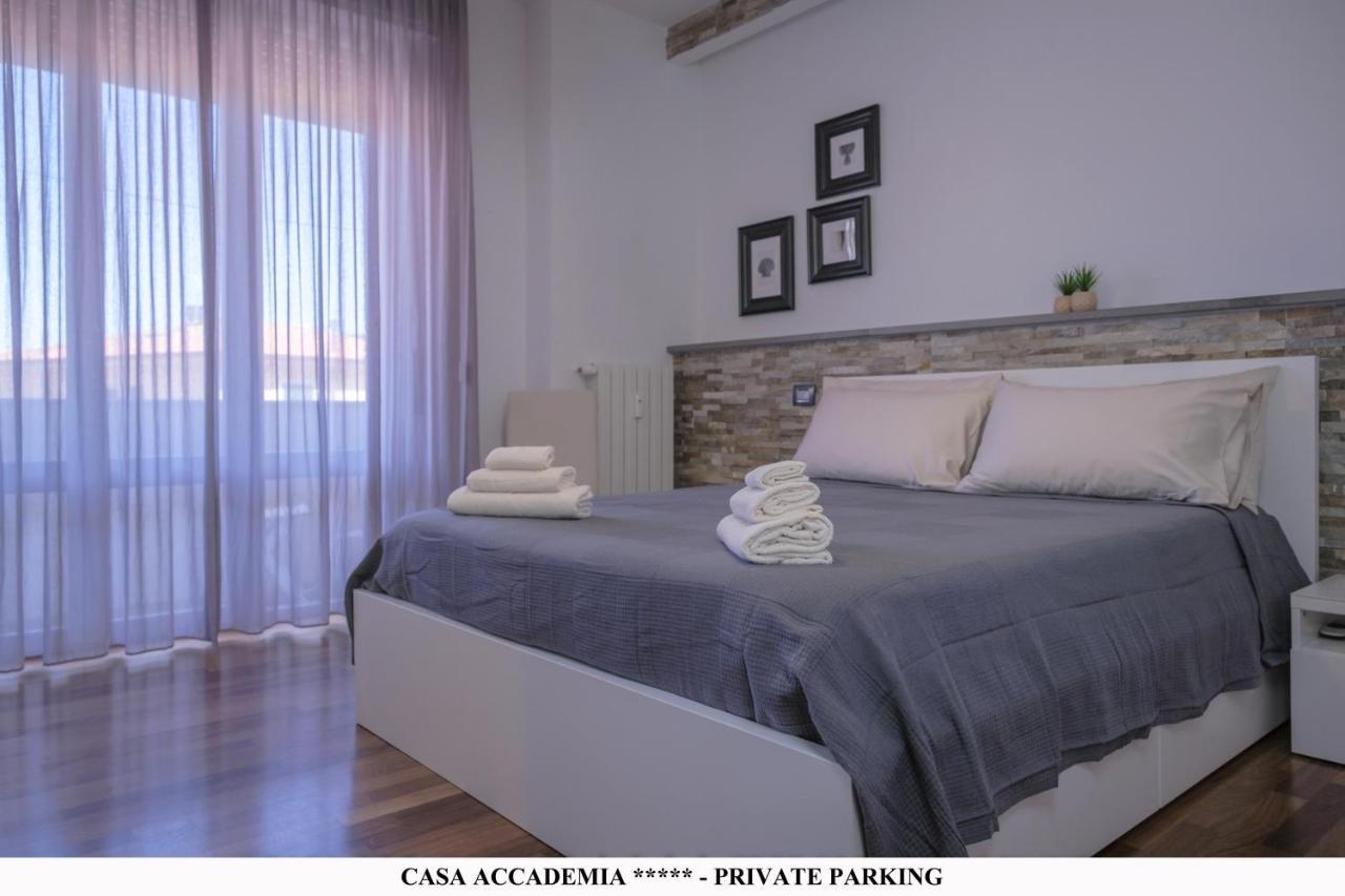 Elegante Casa Accademia ***** - Private Parking Apartamento Livorno Exterior foto